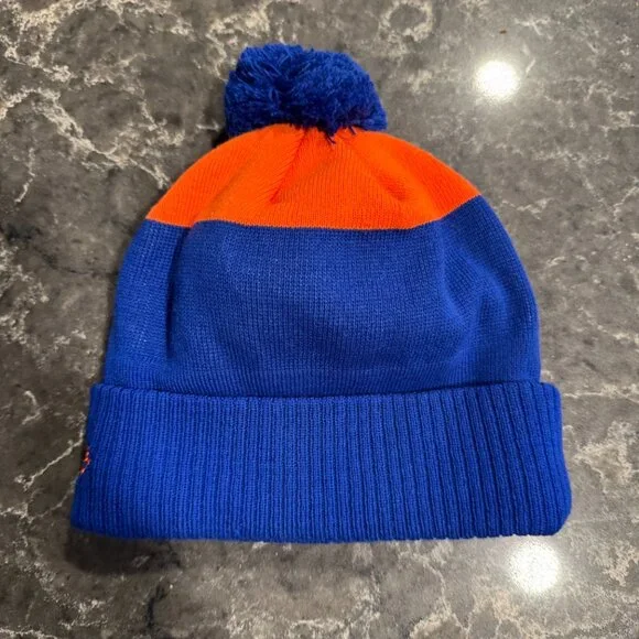 NWOT New Era NBA New York Knicks Bobble Beanie - Picture 3 of 6